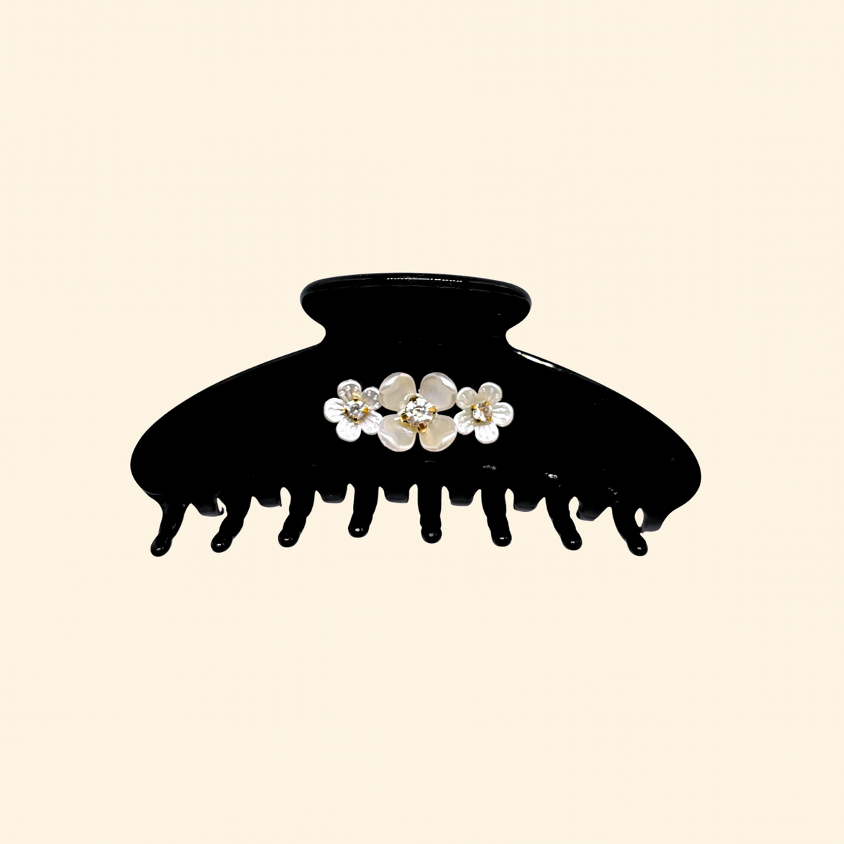 Presilha de cabelo grande em acetato preto com flores off-white e strass — Catherine Orzes