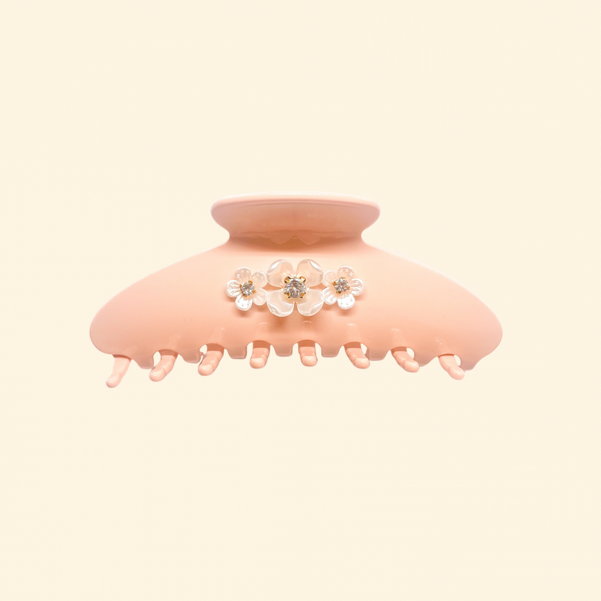 Presilha de cabelo grande em acetato rosa claro com flores off-white e strass — Catherine Orzes